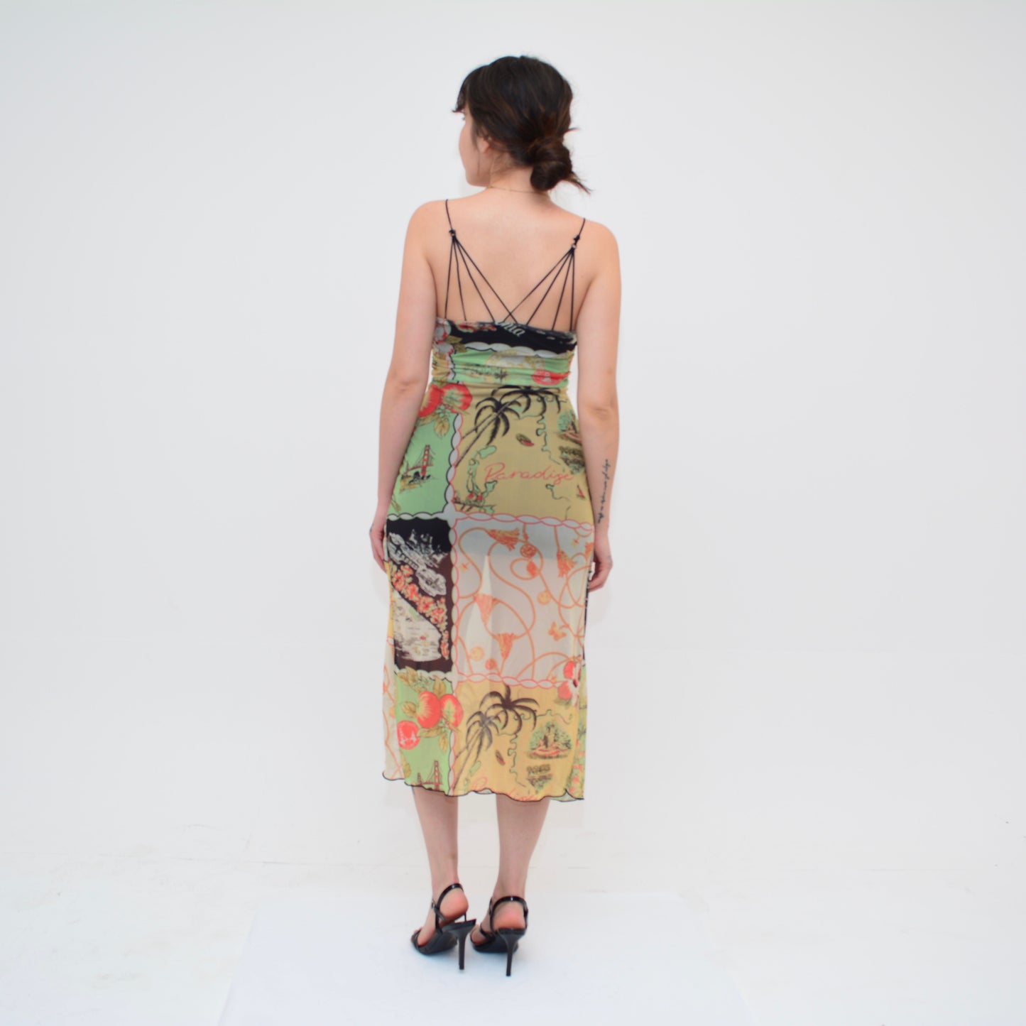 Vestido mesh con postales y mapas