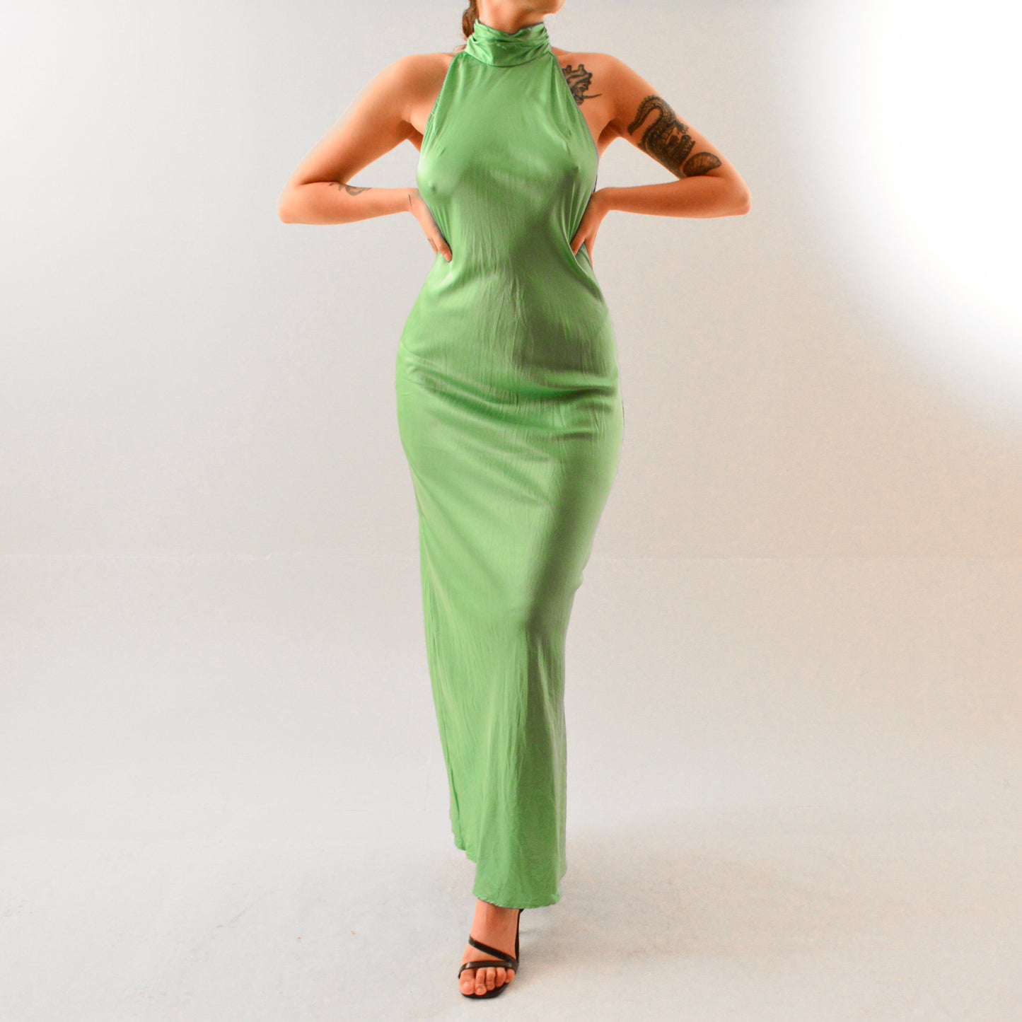 Vestido verde largo de seda