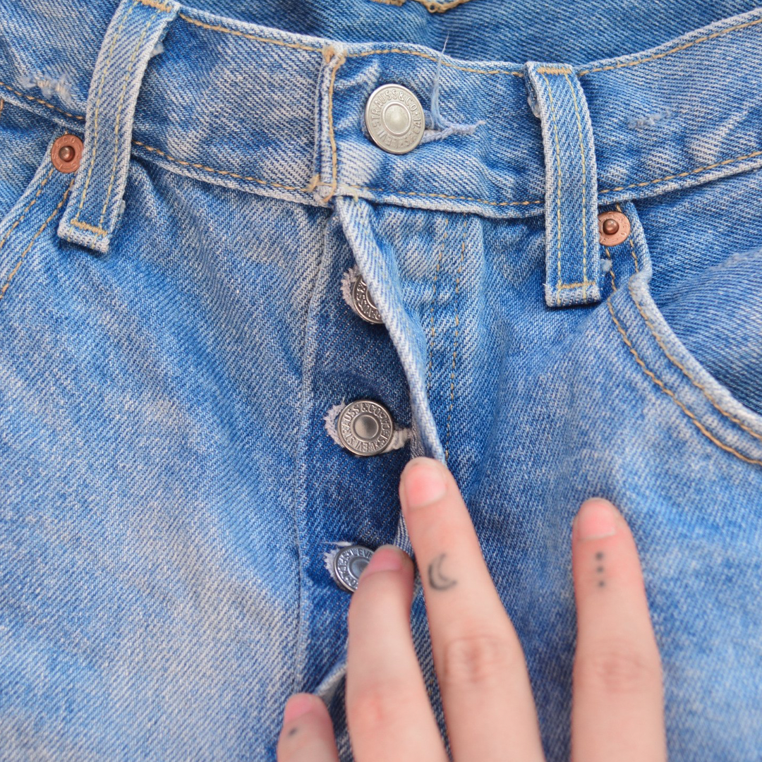 Mom short Levi's denim