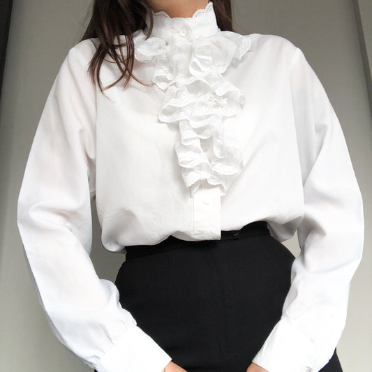 Blusa blanca victoriana ruffles y encaje