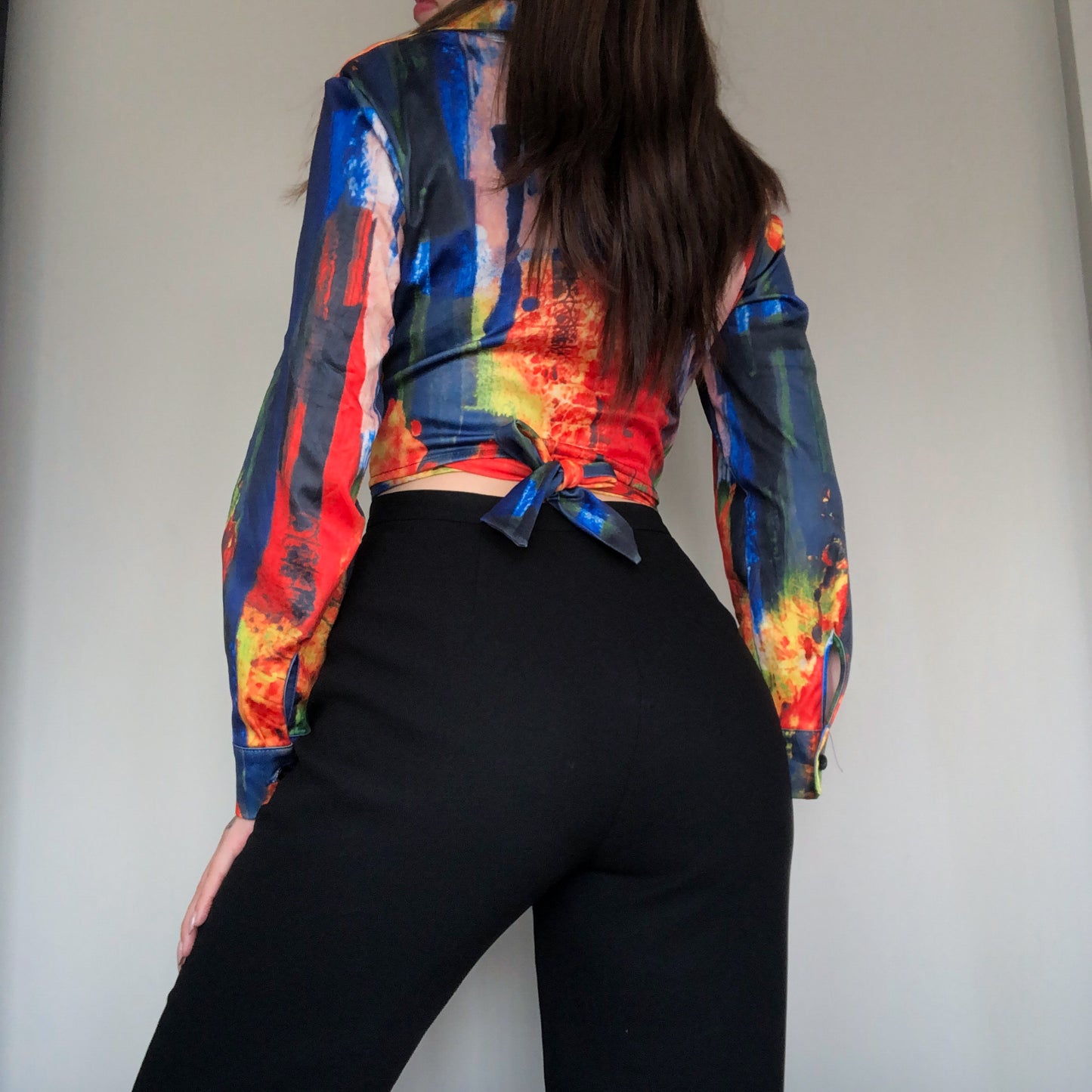 Blusa multicolores y tiras
