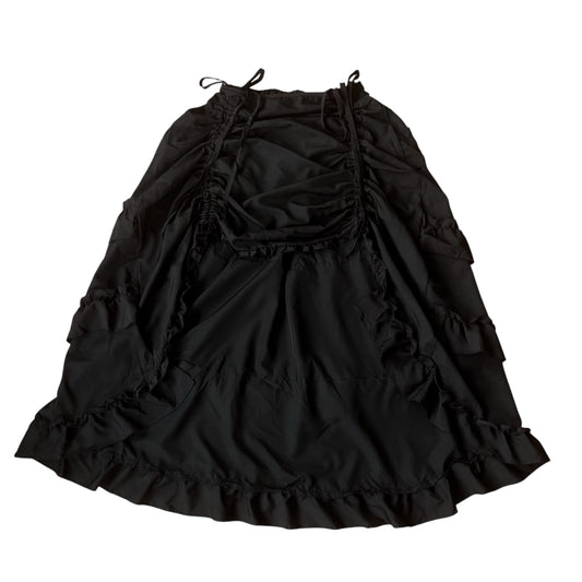 Falda negra midi ruffles y tirantes fruncidos
