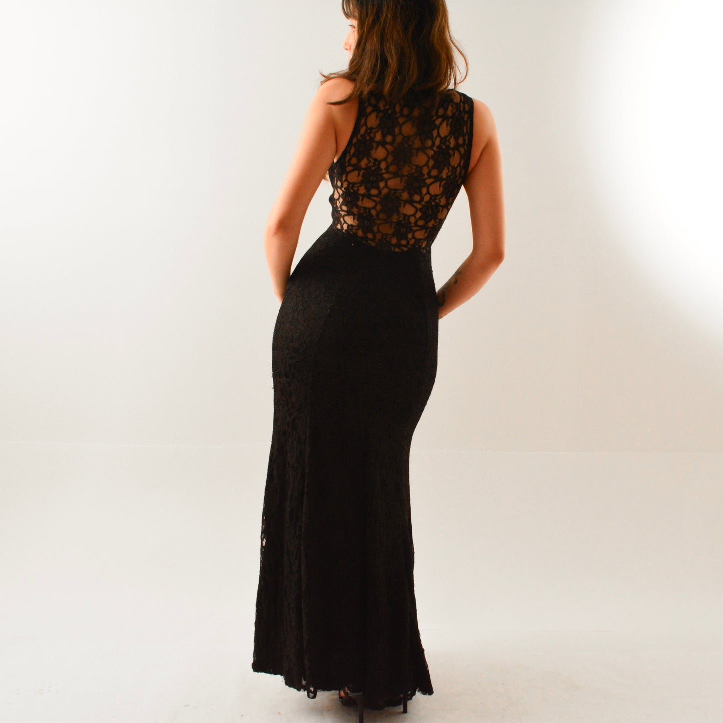 Vestido negro encaje y falda sirena