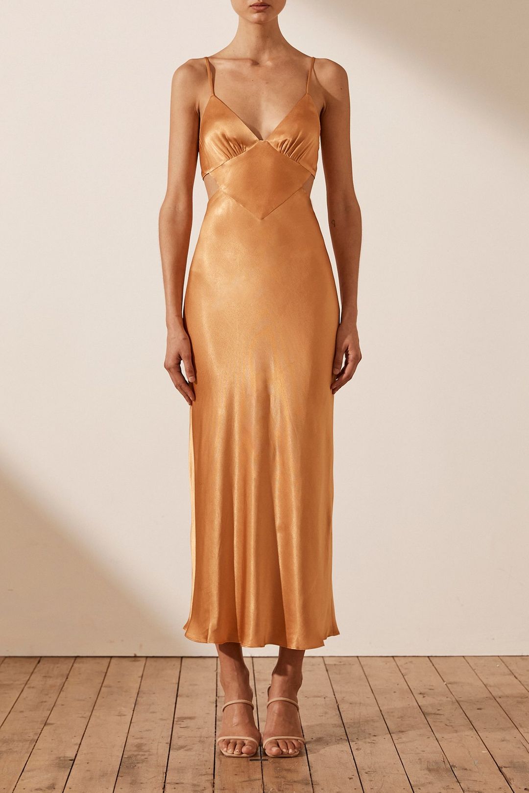 Vestido bronce satinado