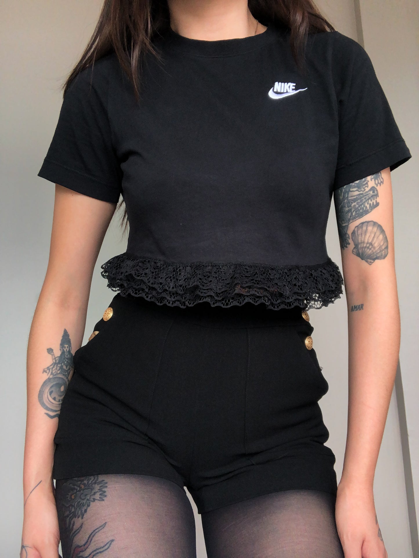 Blusa upcycling Nike tee negra