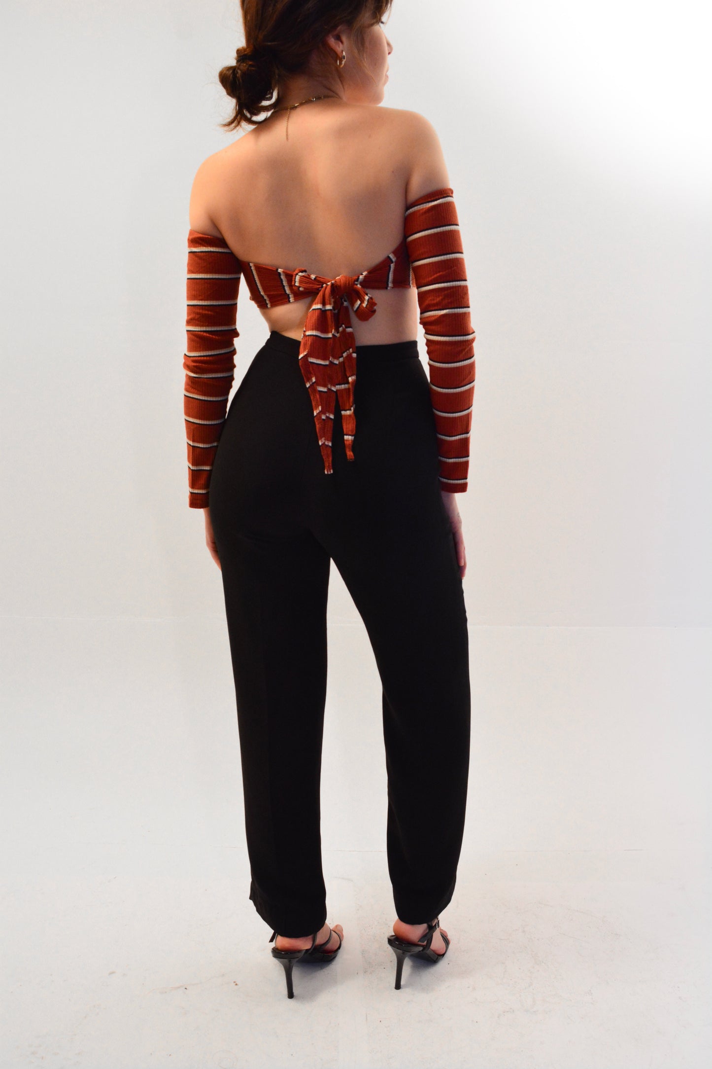 Top de líneas off shoulder