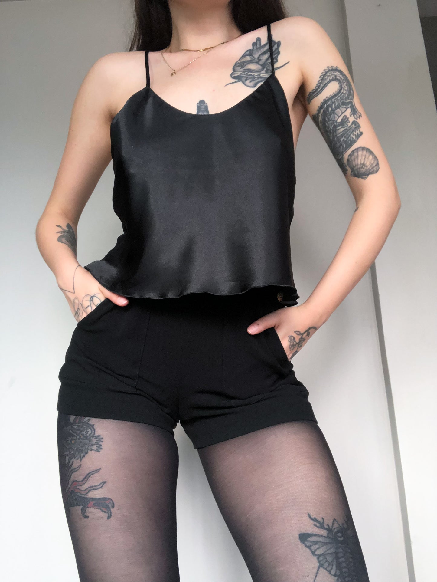 Blusa negra satin