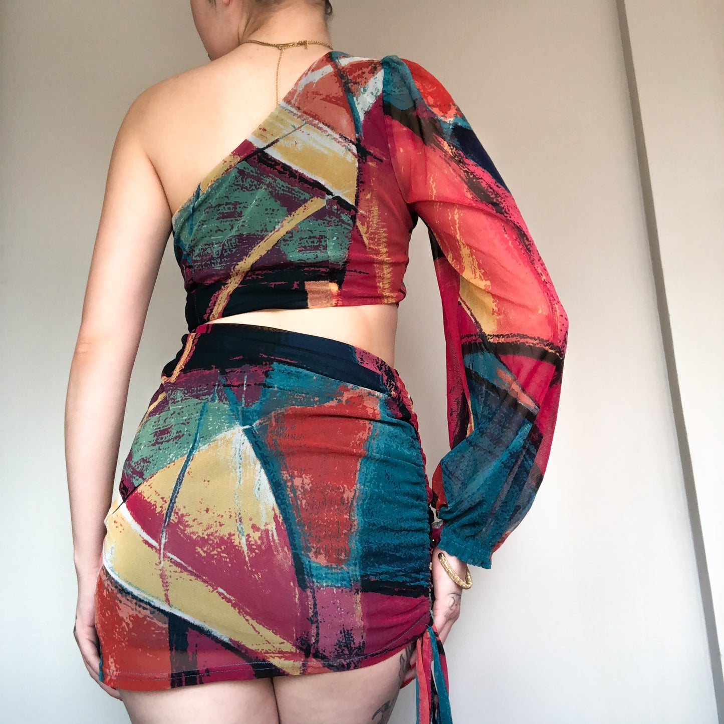 Vestido mesh asimétrico