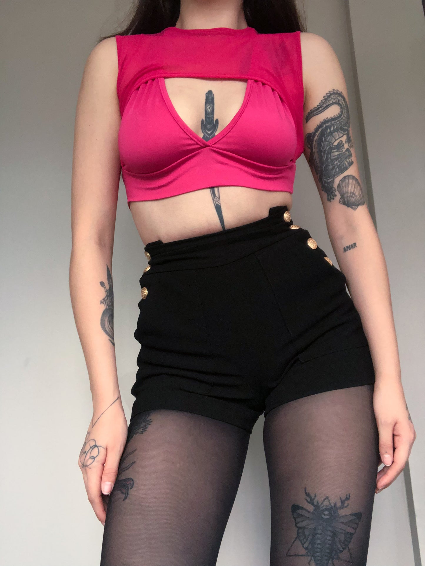 Top rosa asimétrico