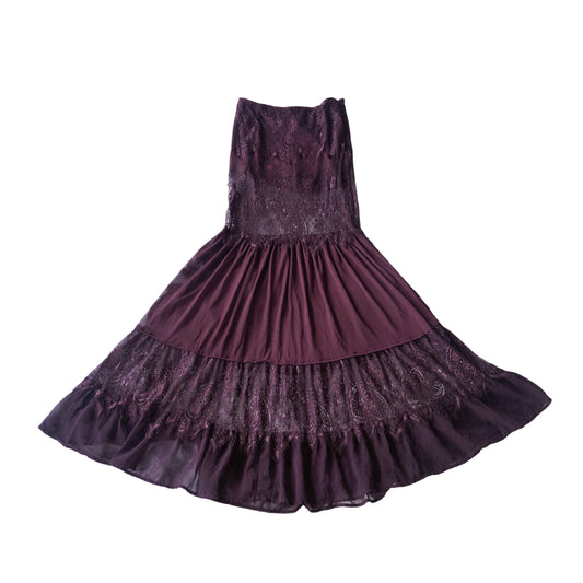 Falda violeta larga encaje